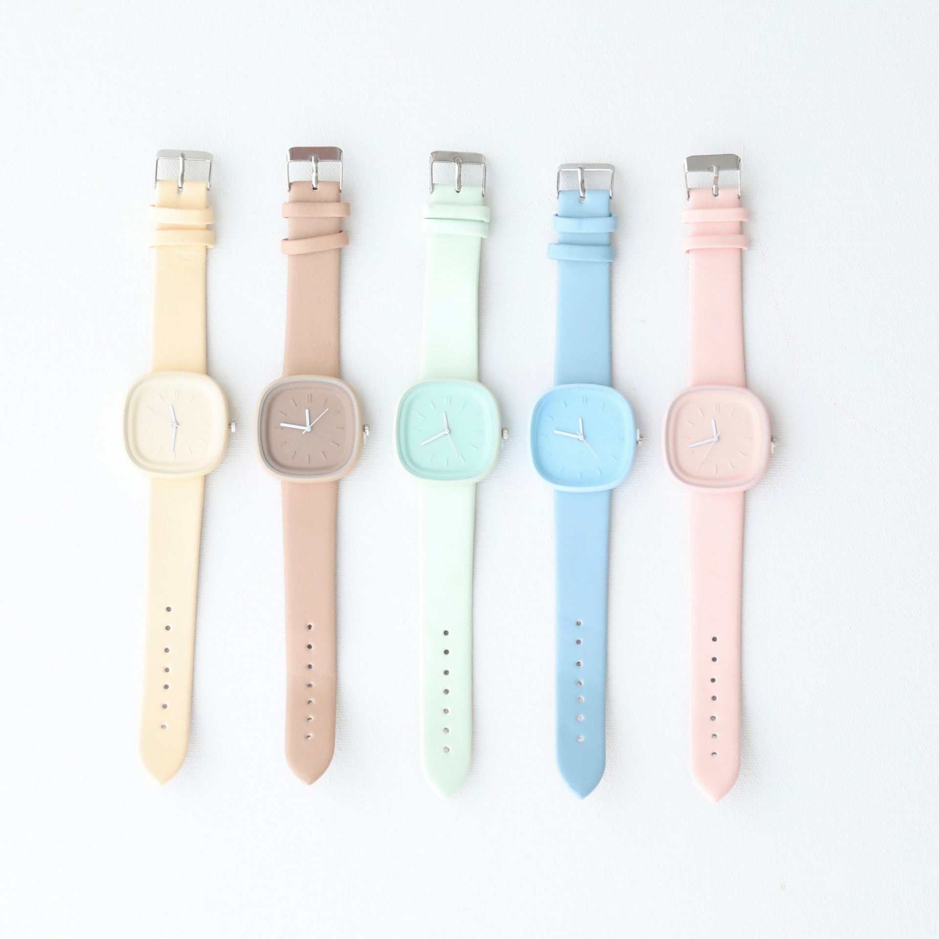 MONTRE CONTEMPORAINE - LIVRAISON GRATUITE 🎉